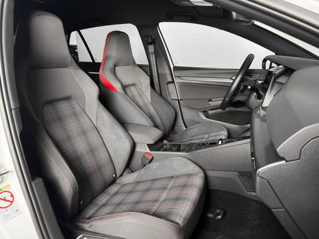 Volkswagen Golf image 5
