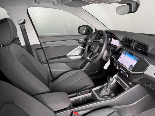Audi Q3 image 9