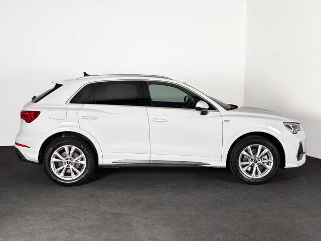 Audi Q3 image 1