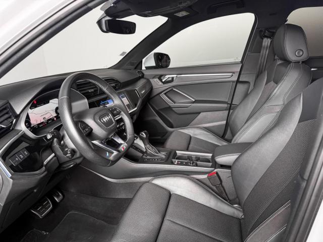 Audi Q3 image 8