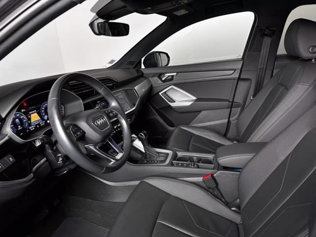 Audi Q3 image 1