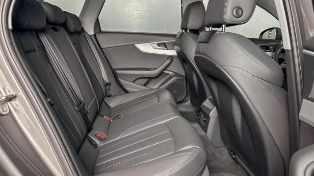 Audi A4 image 9