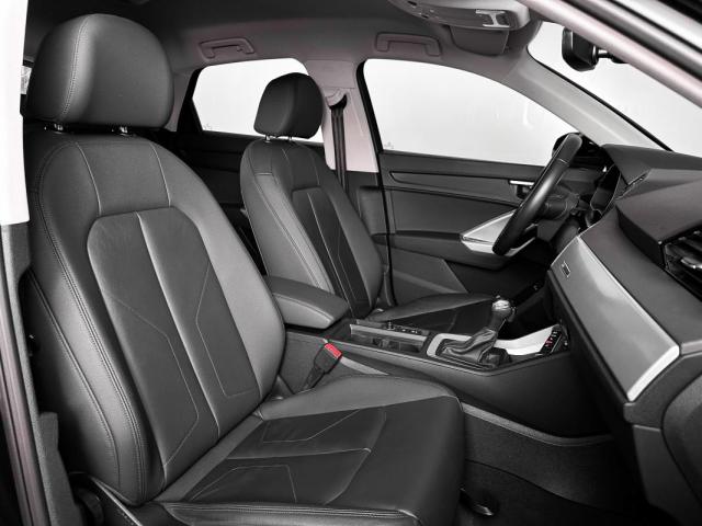 Audi Q3 image 1