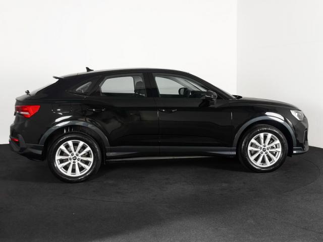 Audi Q3 image 9