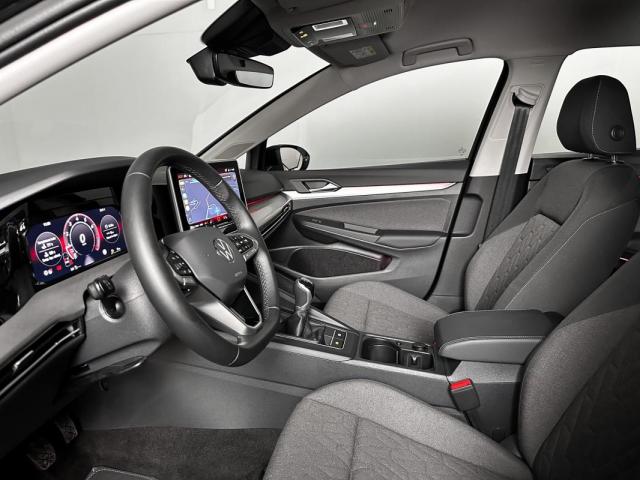 Volkswagen Golf image 9