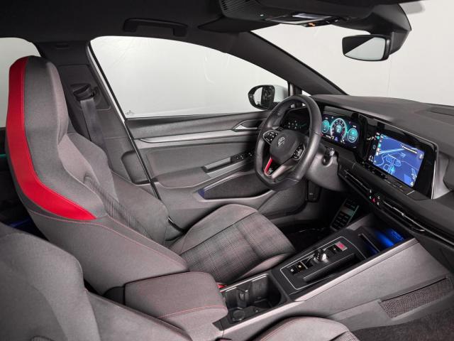 Volkswagen Golf image 1