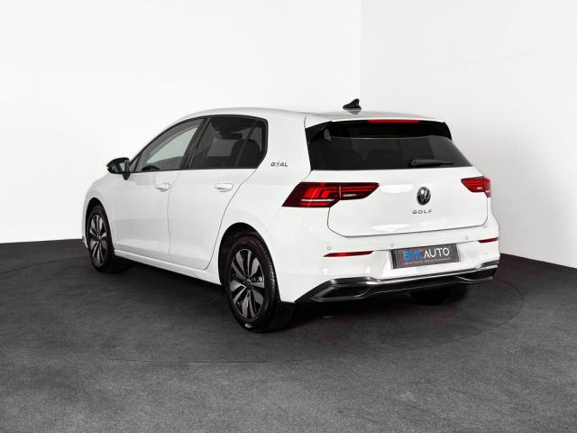 Volkswagen Golf image 8
