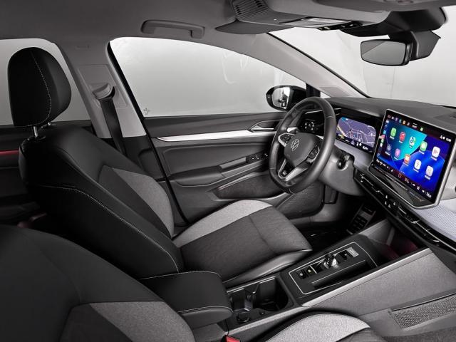 Volkswagen Golf image 9
