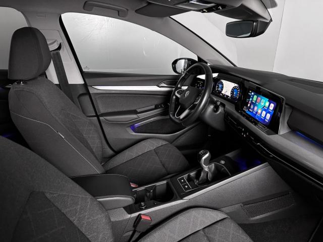 Volkswagen Golf image 9