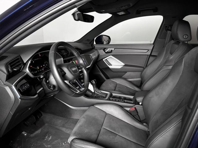 Audi Q3 image 8