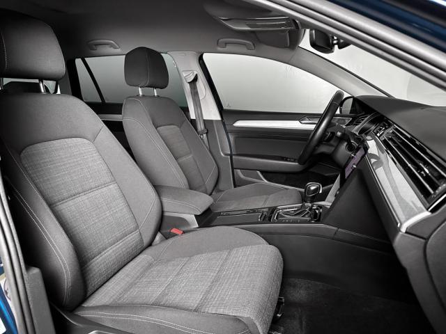 Volkswagen Passat image 5