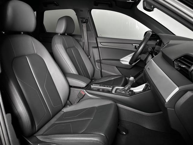 Audi Q3 image 2