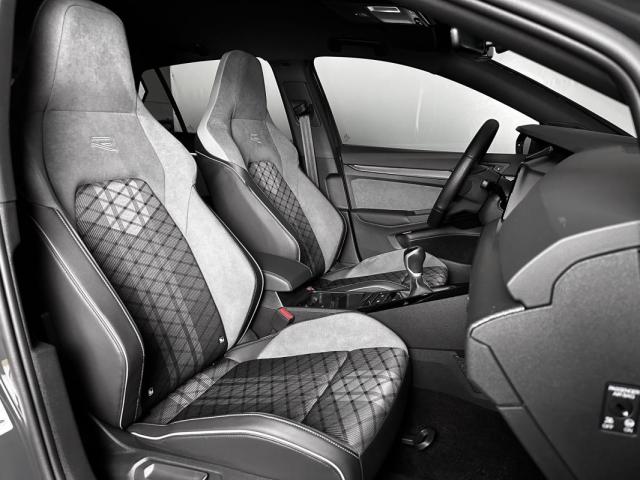 Volkswagen Golf image 4