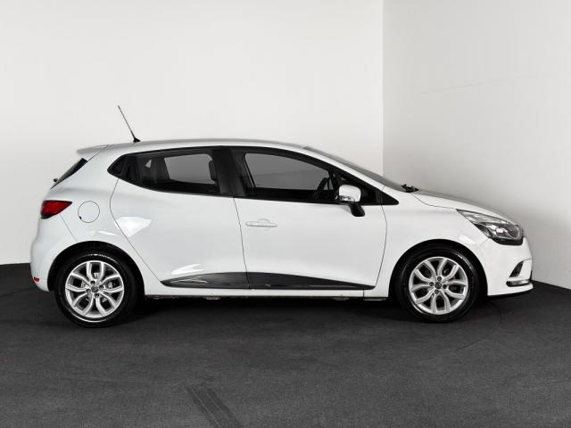 Renault Clio image 8