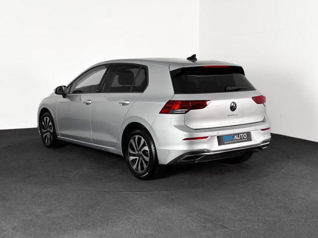 Volkswagen Golf image 8