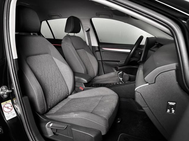 Volkswagen Golf image 6