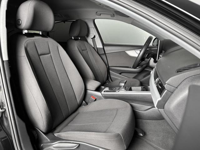 Audi A4 image 9