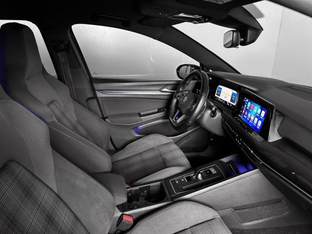 Volkswagen Golf image 9