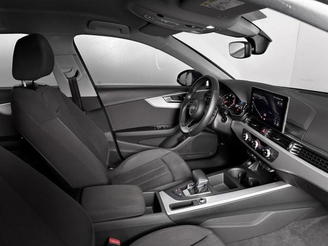 Audi A4 image 3