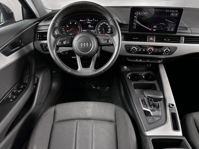 Audi A4 image 2