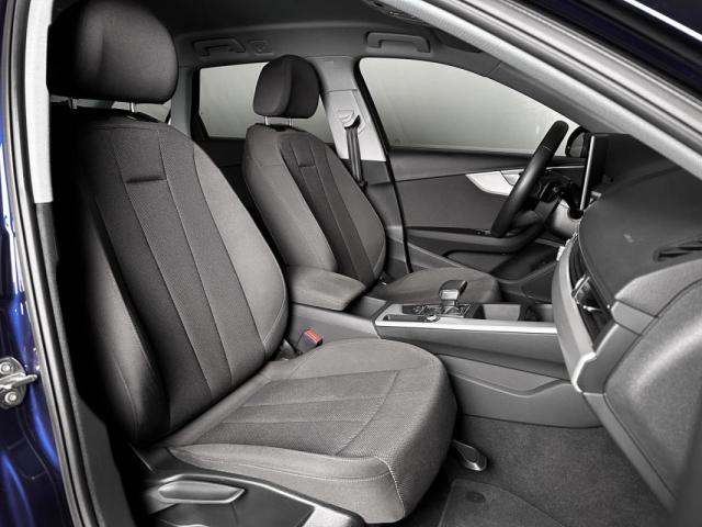 Audi A4 image 4