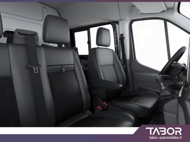 Ford Transit image 8