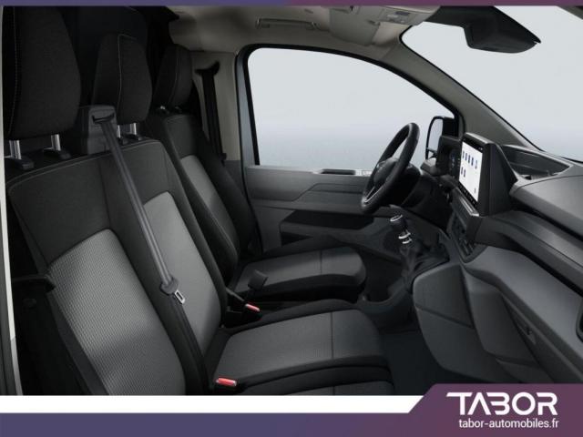 Volkswagen Transporter image 2