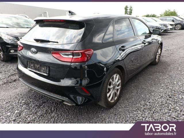 Kia Cee'D image 8
