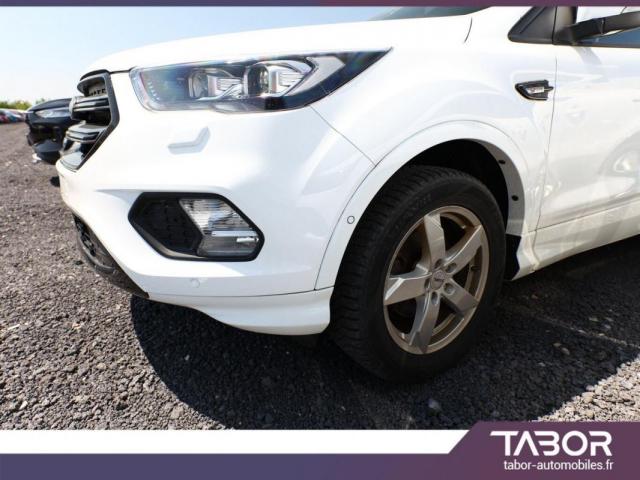 Ford Kuga image 9
