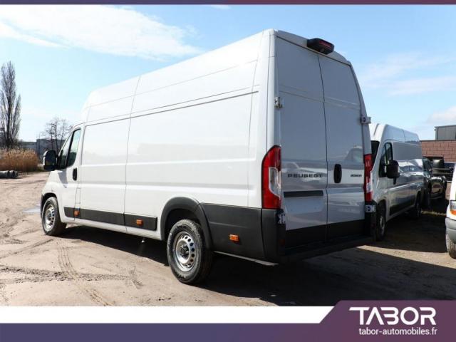 Peugeot Boxer image 1