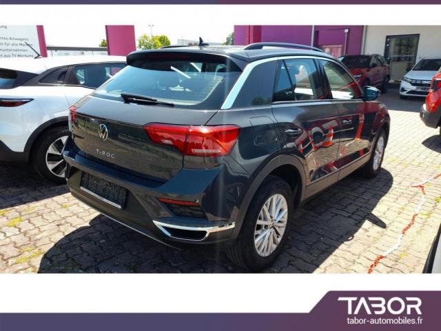 Volkswagen T-Roc image 8