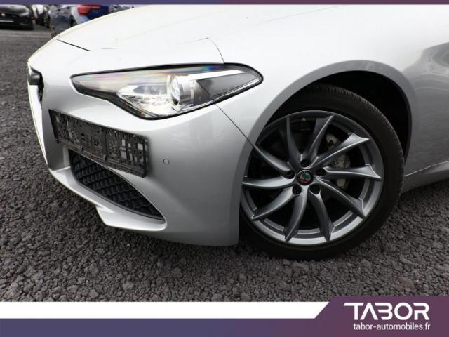 Alfa Romeo Giulia image 2
