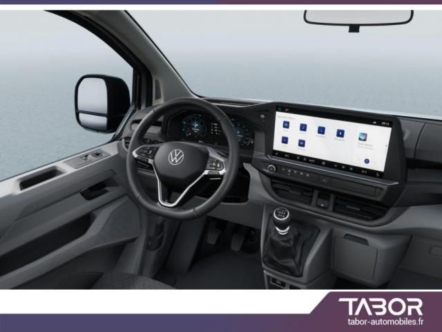 Volkswagen T7 Kombi image 6