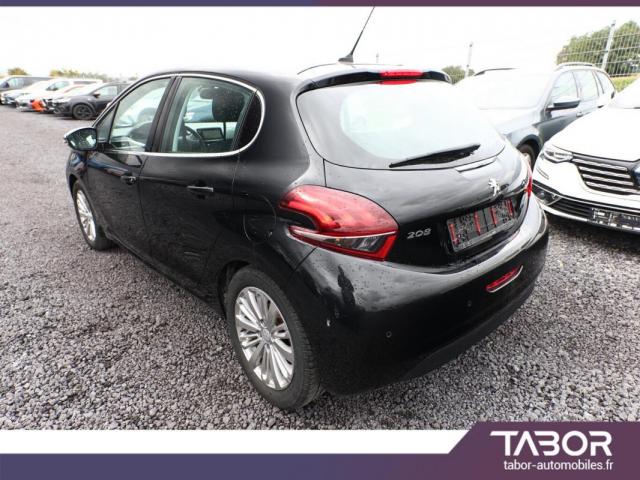Peugeot 208 image 1