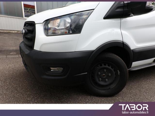 Ford Transit image 9