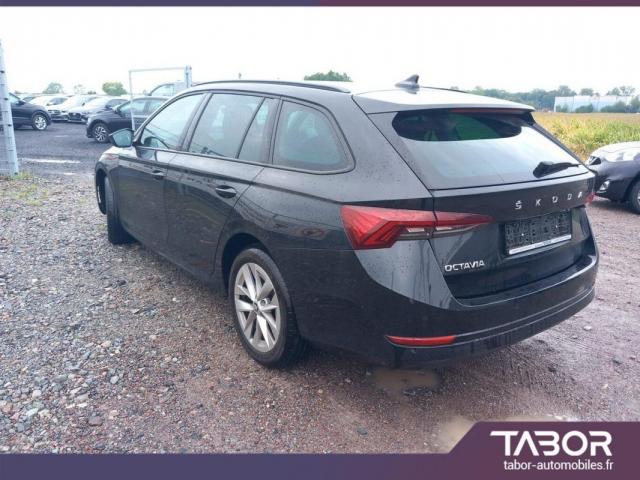 Skoda Octavia image 2