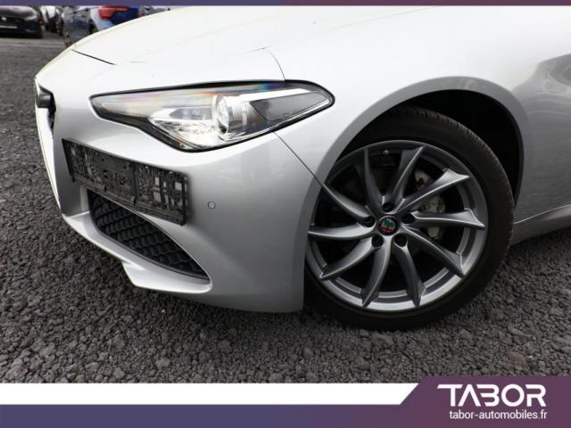 Alfa Romeo Giulia image 5