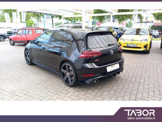 Volkswagen Golf image 9