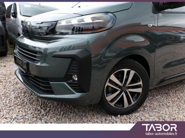 Peugeot Traveller image 1