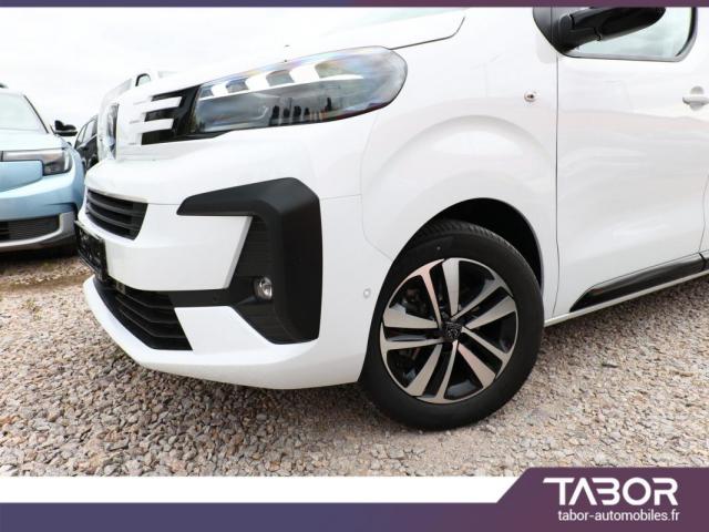 Peugeot Traveller image 1