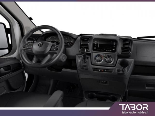 Peugeot Boxer image 1