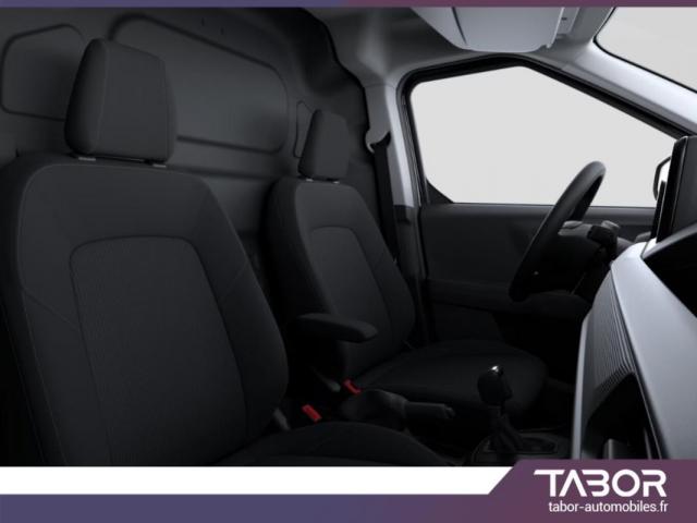 Ford Transit Courier image 9