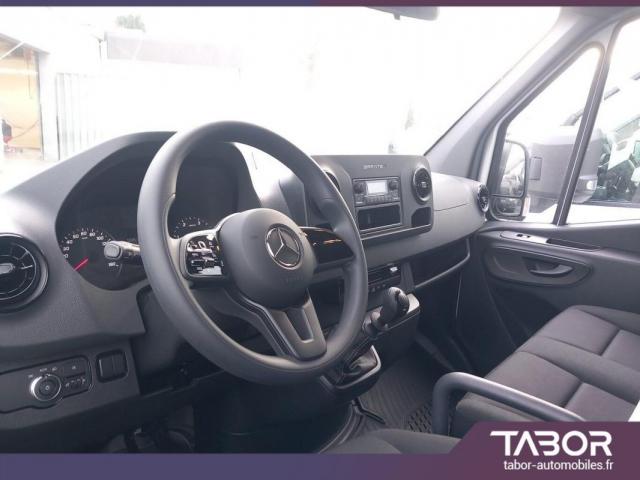 Mercedes Benz Sprinter image 1