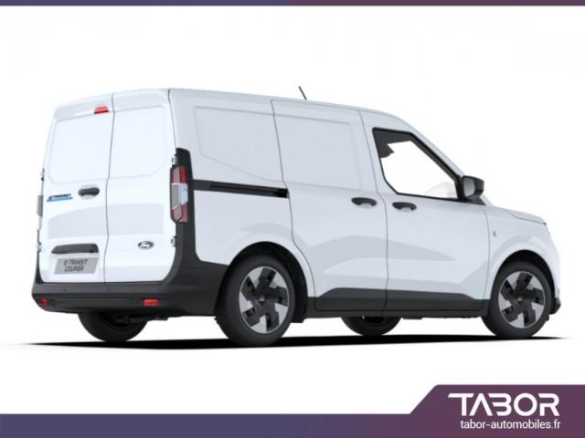 Ford Transit Courier image 9