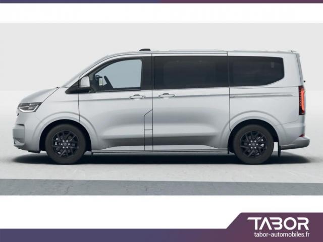 Volkswagen Caravelle image 9