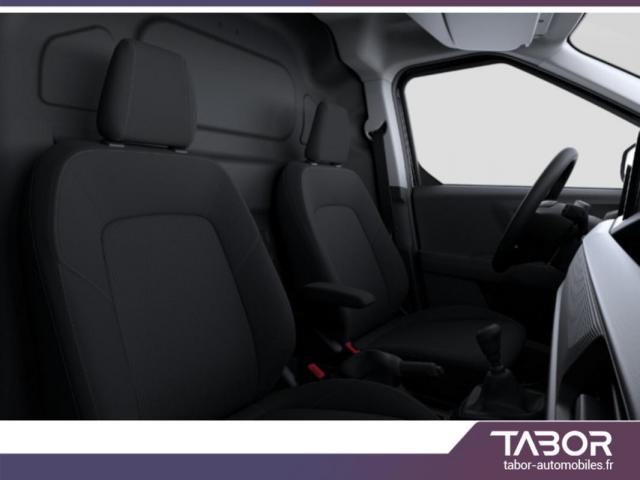 Ford Transit Courier image 5