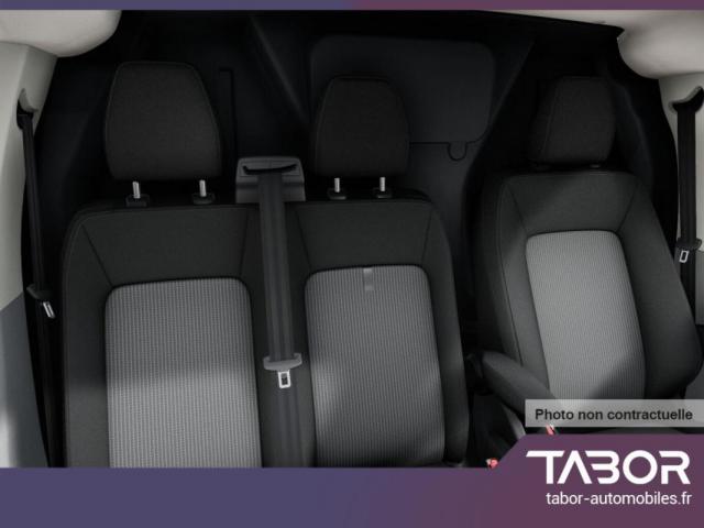 Volkswagen Transporter image 8