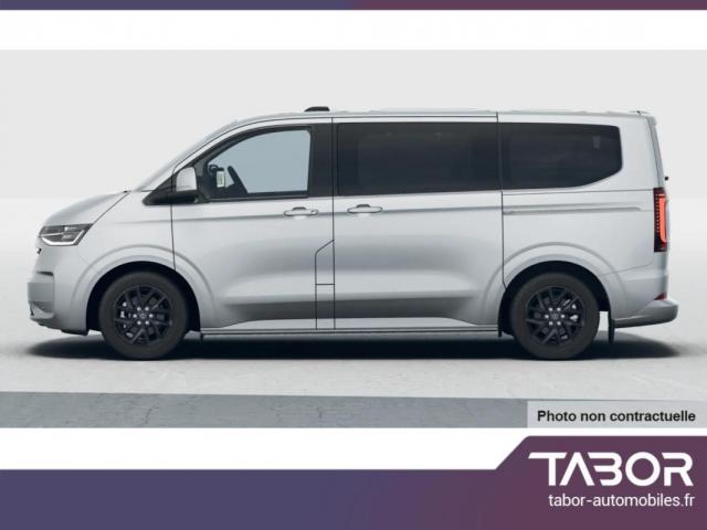 Volkswagen Caravelle image 9