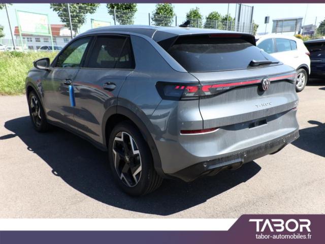 Volkswagen T-Roc image 2