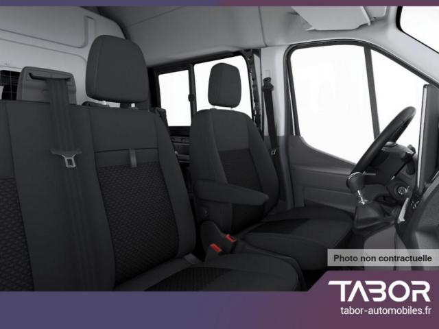 Ford Transit image 9